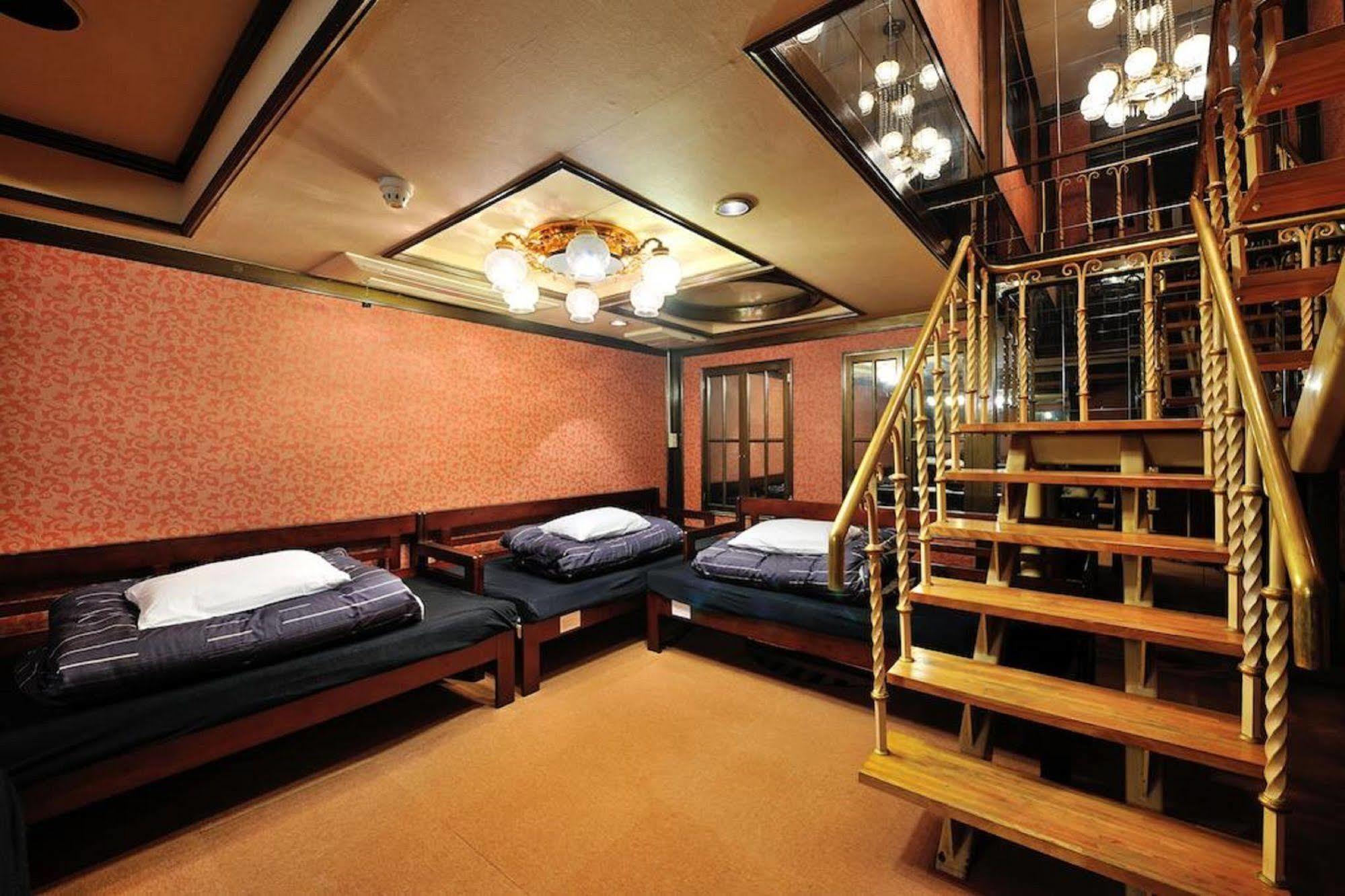 Khaosan World Asakusa Ryokan Tōkyō Extérieur photo